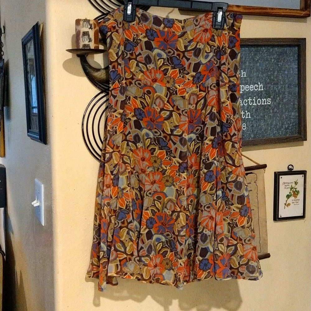 Emma & James skirt